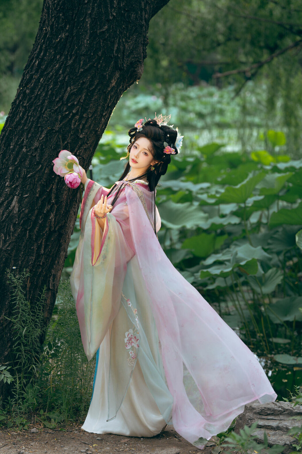 Coser@雯妹不讲道理 – 祝您中秋快乐owo (21P)
