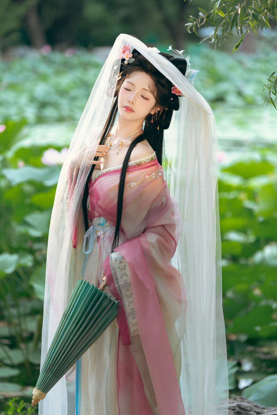 Coser@雯妹不讲道理 – 祝您中秋快乐owo (21P)