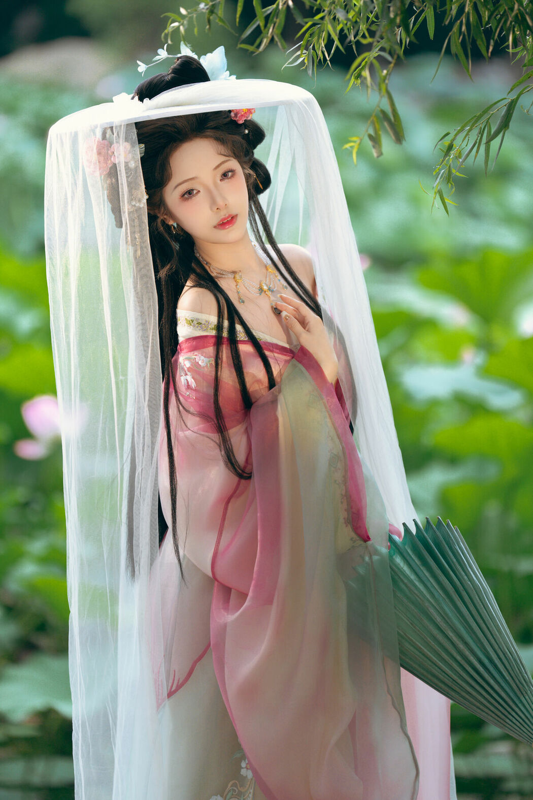 Coser@雯妹不讲道理 – 祝您中秋快乐owo (21P)