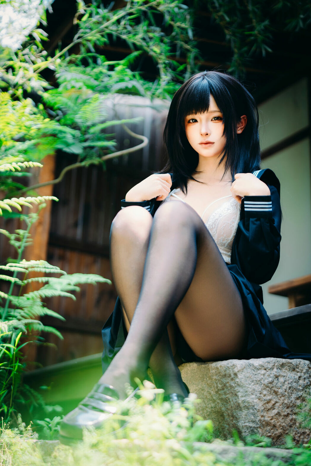 Coser@蠢沫沫 chunmomo – 2025年10月自拍 Part01 (59P)