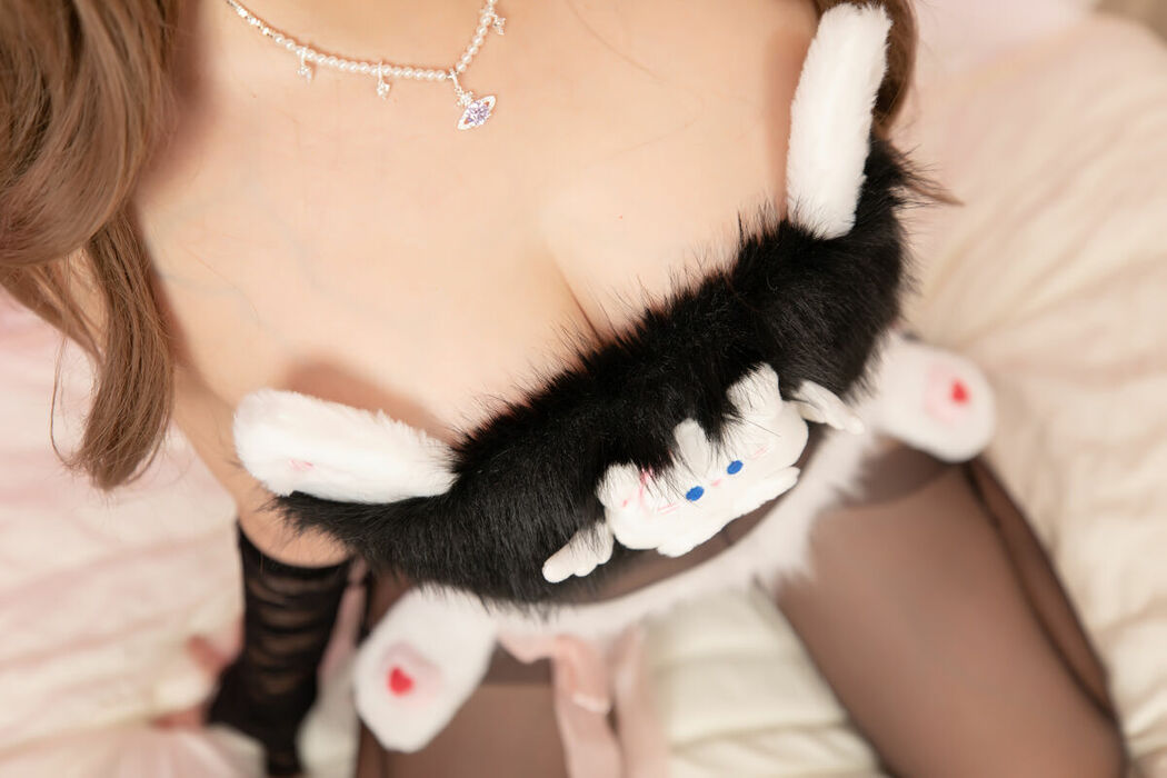 Coser@神楽坂真冬 – 腰丝双马尾 (76P – 2V)