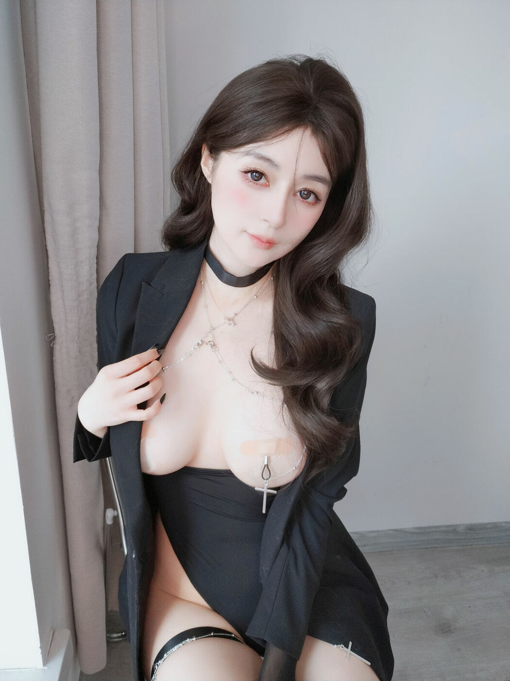 Coser@白银81 – 乳首クリッフ (61P)