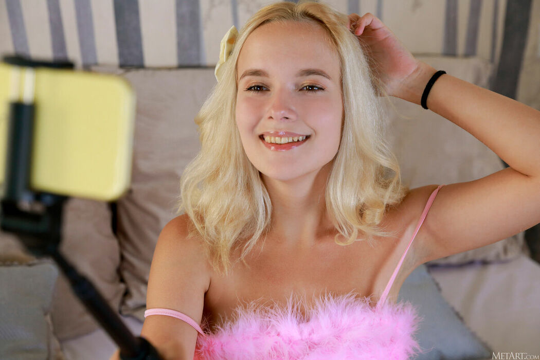 MetArt Poppy – Playful Spirit Part01 (61P)