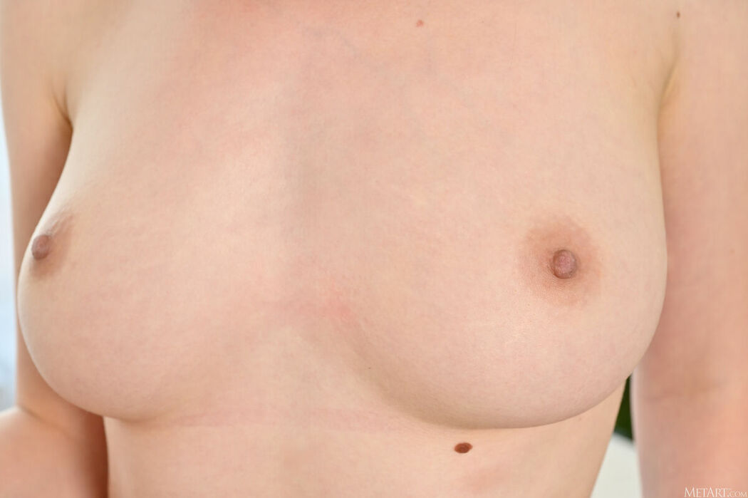 MetArt Toree – Love in Lilac Part01 (58P)