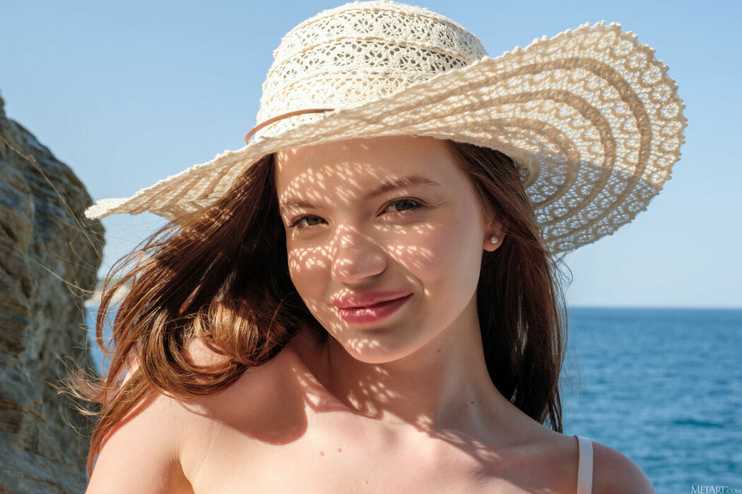 MetArt Toree – Ocean Breeze Part01 (66P)