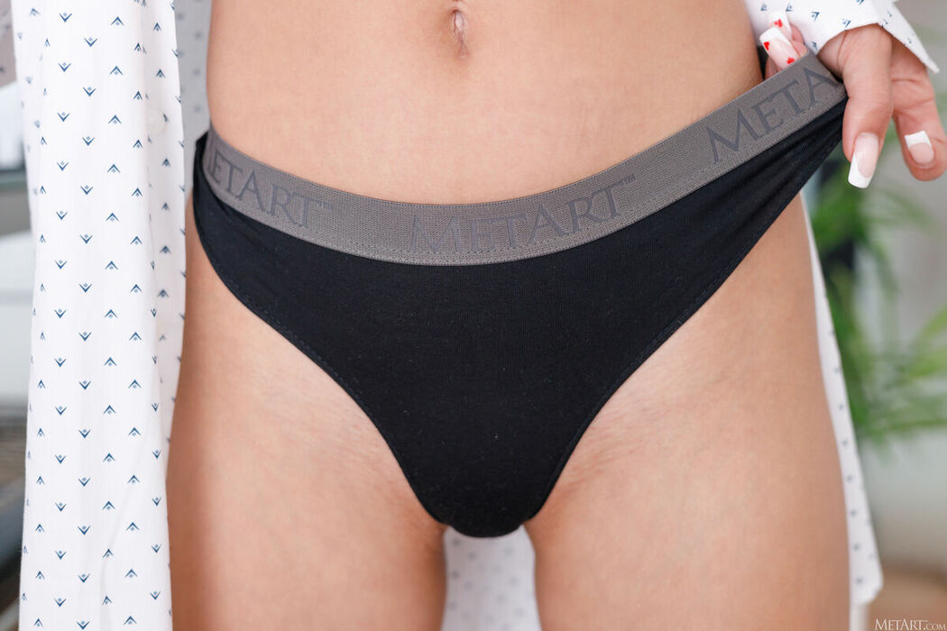 MetArt Usha – Crisp Shirt Part01 (50P)