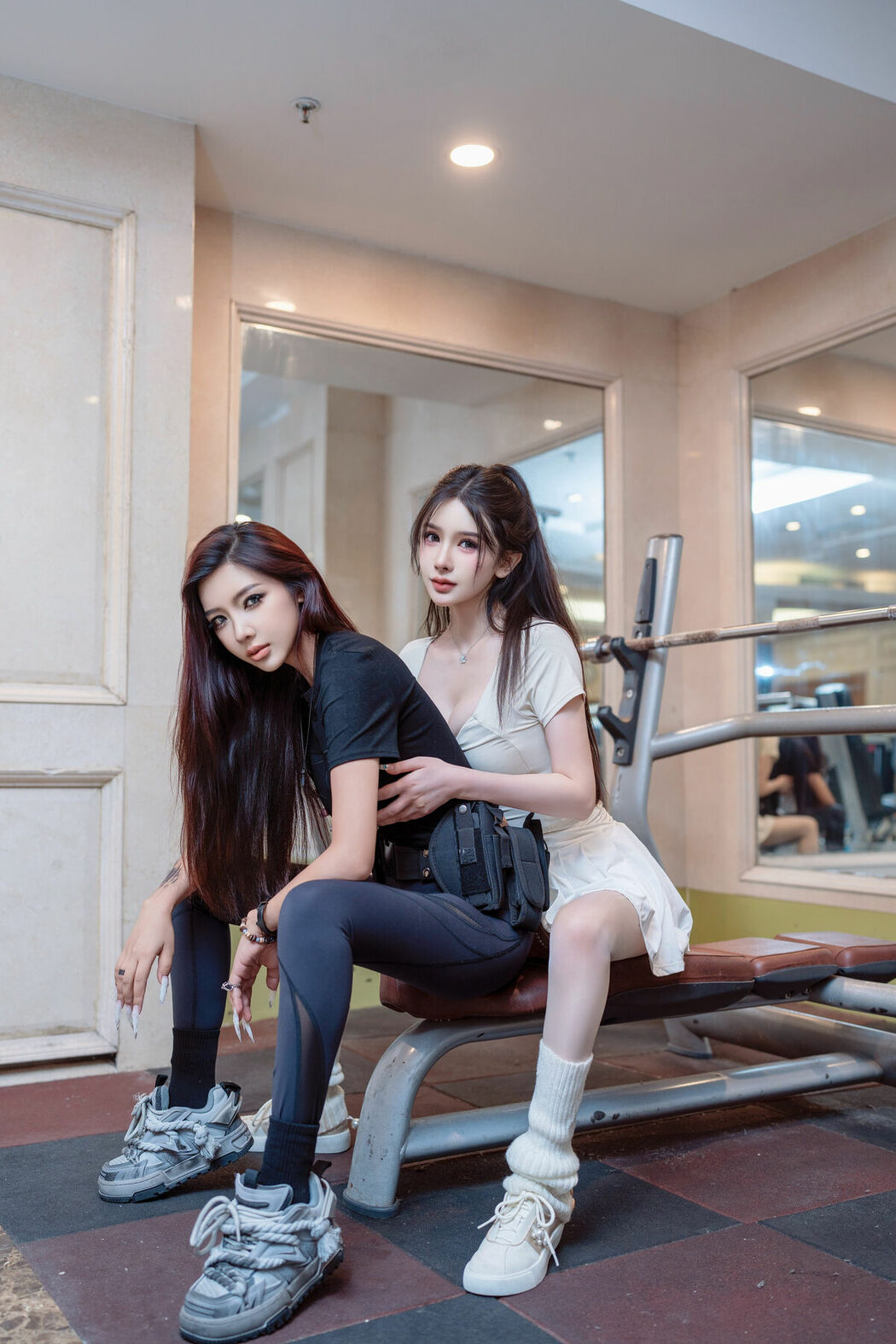 XiuRen秀人网 Uncensored Li Li Sha 李丽莎 – R18 秀人网模特 健身房露出 (91P)