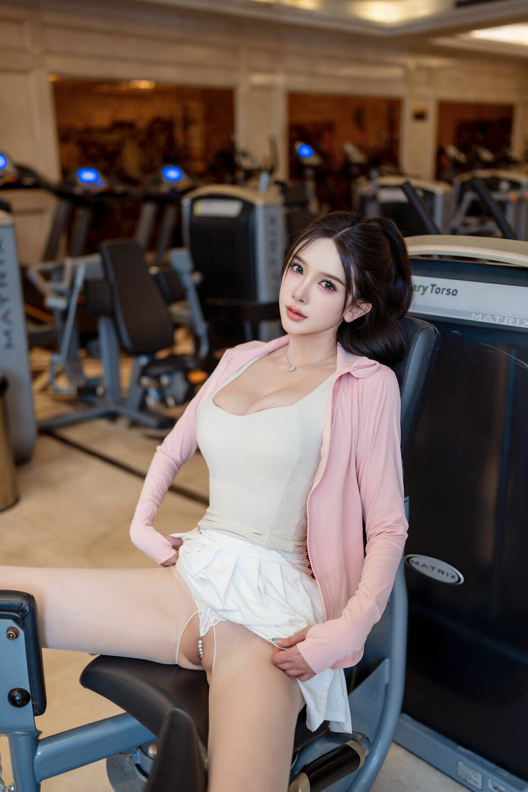 XiuRen秀人网 Uncensored Li Li Sha 李丽莎 – R18 秀人网模特 健身房露出 (91P)