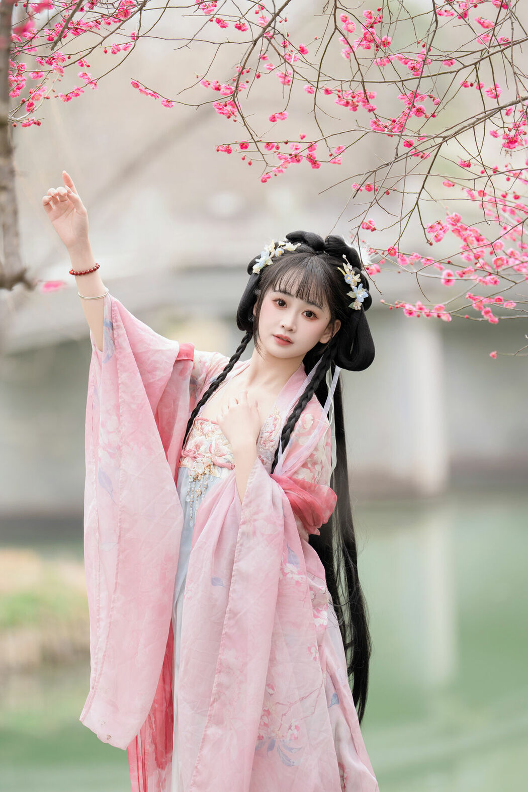 YiTuYu艺图语 Vol.8759 Jiao Yi Zhi Sui Sui (26P)