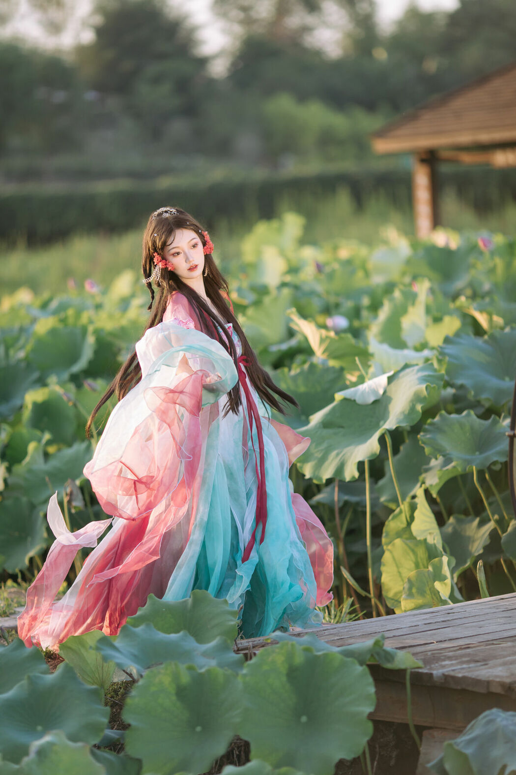 YiTuYu艺图语 Vol.8746 Dong Chu Liu (19P)