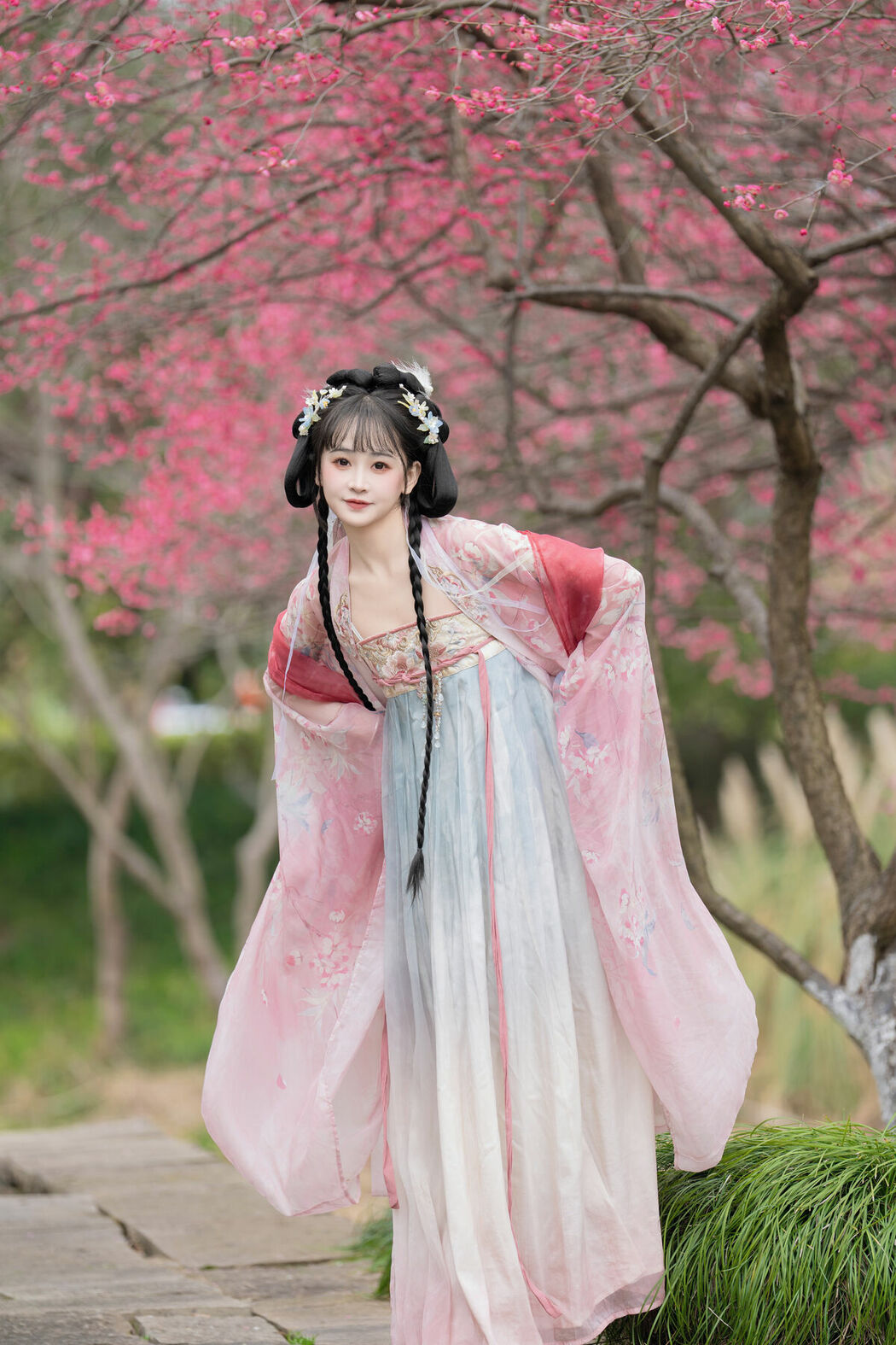 YiTuYu艺图语 Vol.8759 Jiao Yi Zhi Sui Sui (26P)