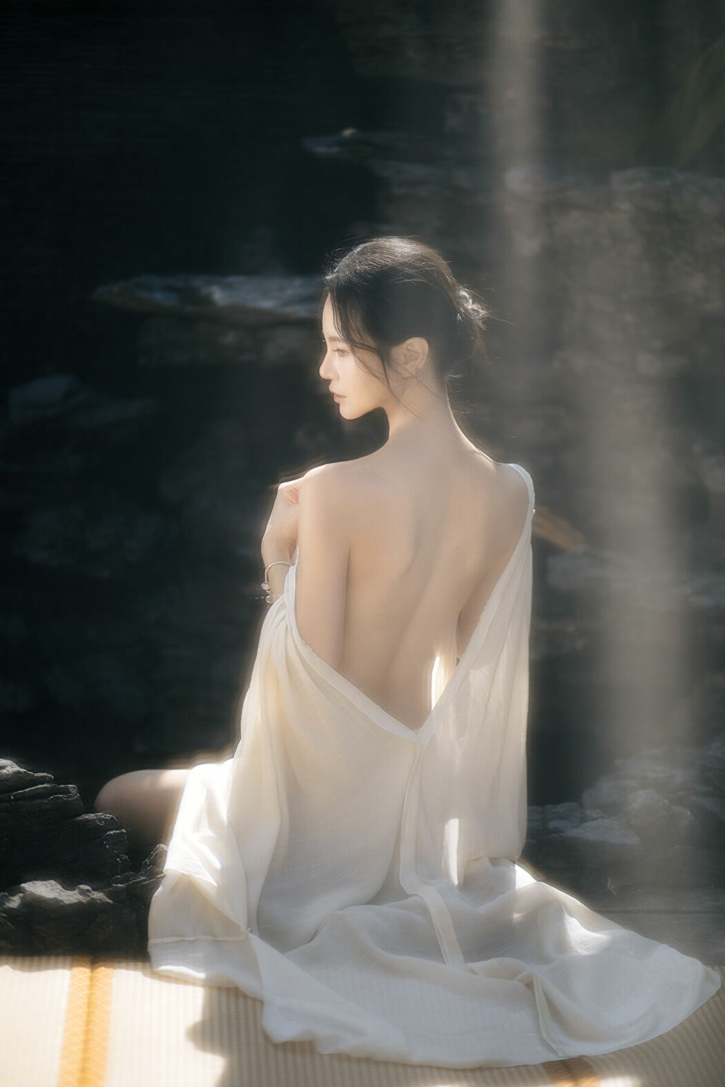 YiTuYu艺图语 Vol.8742 Sha Sha (15P)