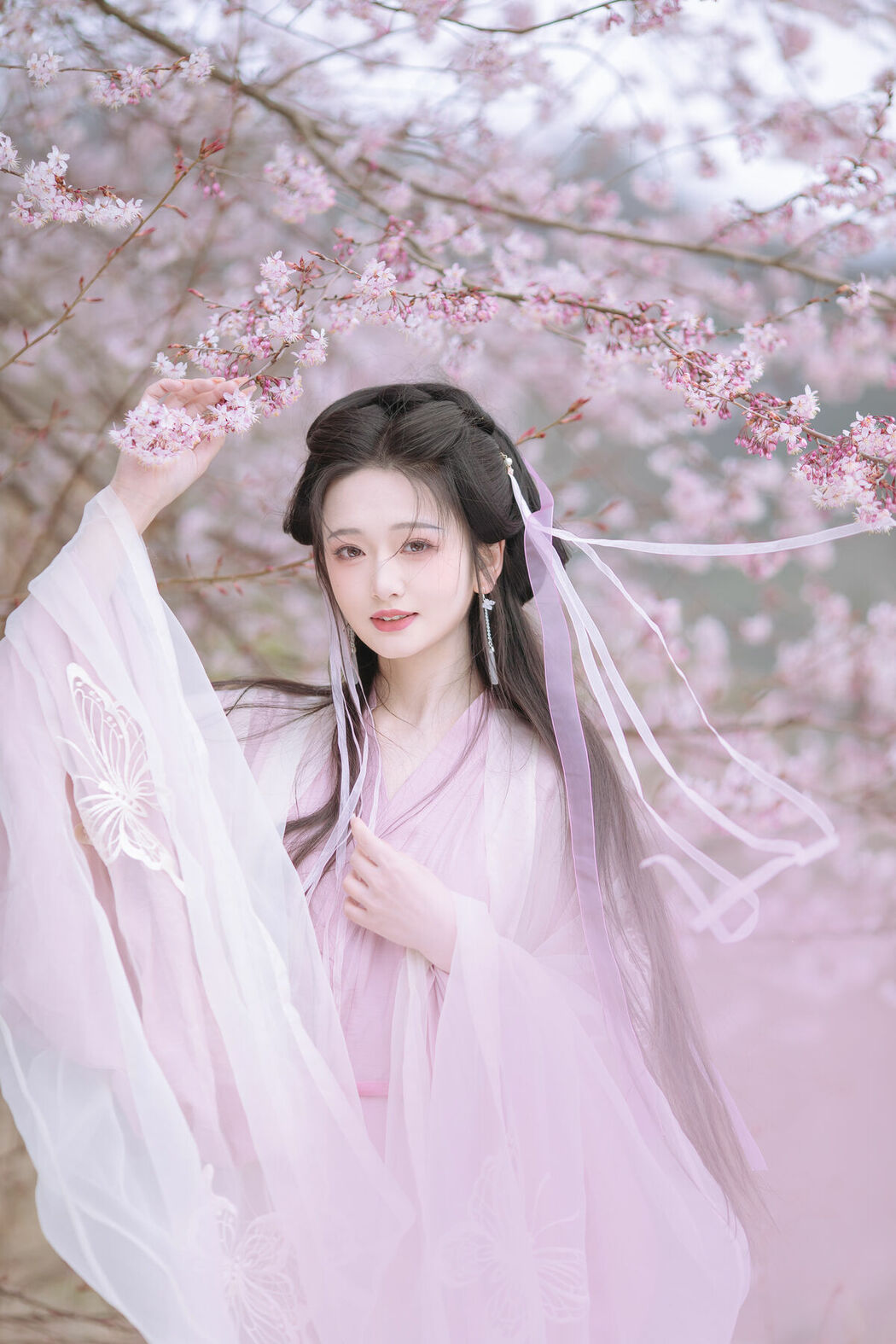 YiTuYu艺图语 Vol.8754 Chi Yan Zai Zhe Li (15P)