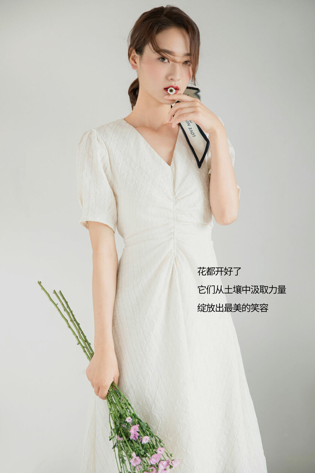 YiTuYu艺图语 Vol.8758 Zhou Xu Xu (23P)