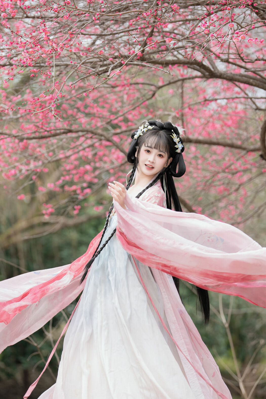 YiTuYu艺图语 Vol.8759 Jiao Yi Zhi Sui Sui (26P)