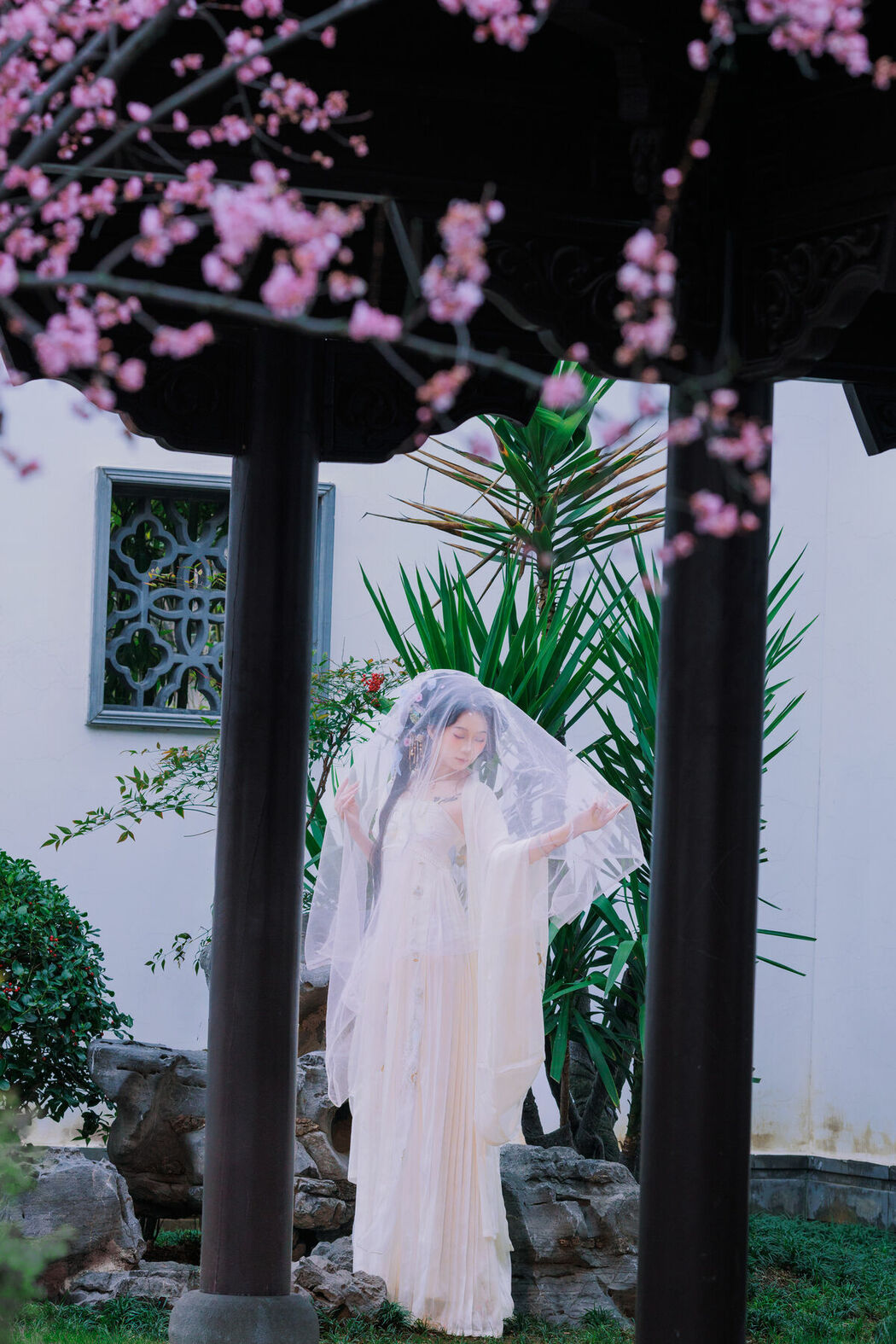 YiTuYu艺图语 Vol.8751 Ou (31P)