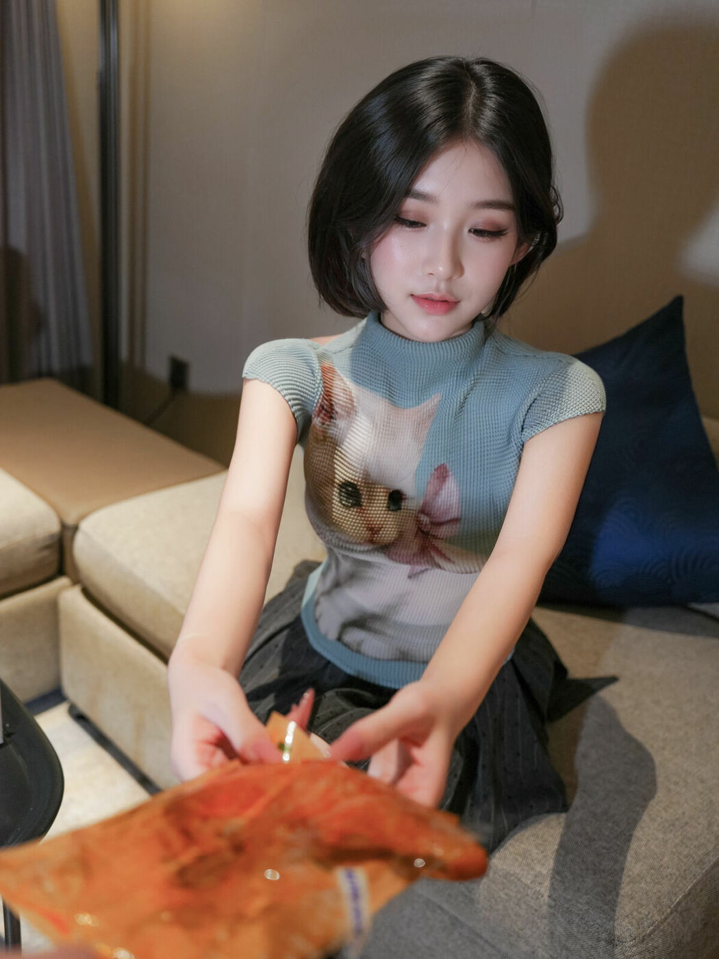 XiuRen秀人网 Uncensored Zhi Zhi 汁汁 – R18 秀人网模特 爱吃鸡腿的姑娘 Part02 (46P)