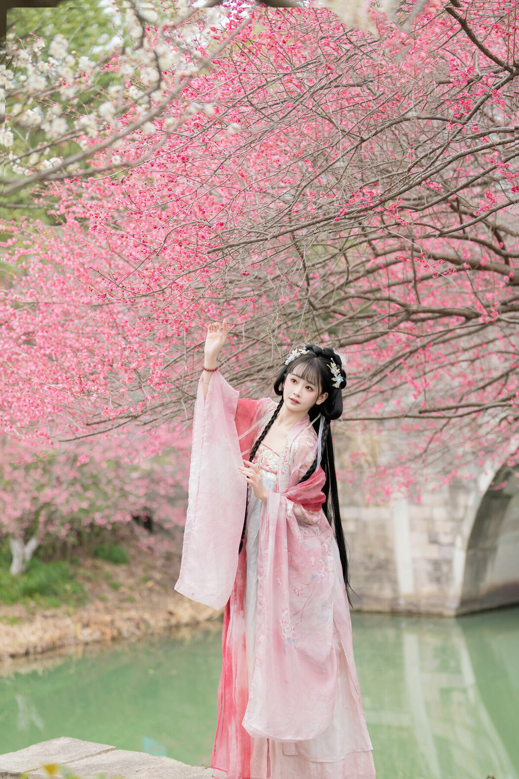 YiTuYu艺图语 Vol.8759 Jiao Yi Zhi Sui Sui (26P)