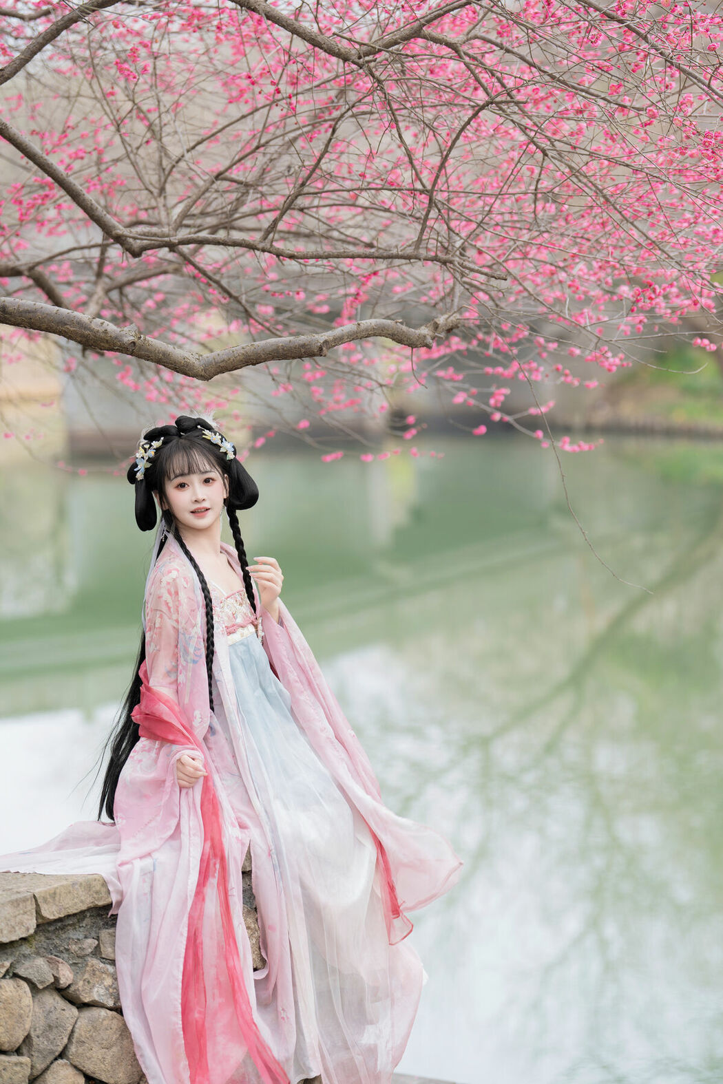 YiTuYu艺图语 Vol.8759 Jiao Yi Zhi Sui Sui (26P)