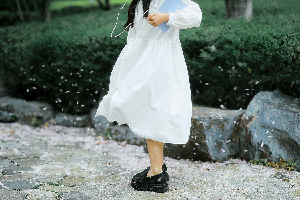 YiTuYu艺图语 Vol.8741 Long Xing Er (31P)