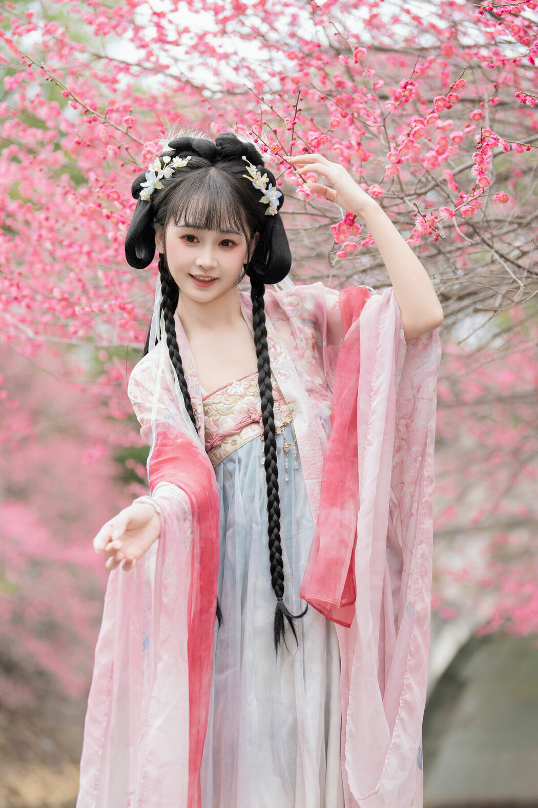 YiTuYu艺图语 Vol.8759 Jiao Yi Zhi Sui Sui (26P)