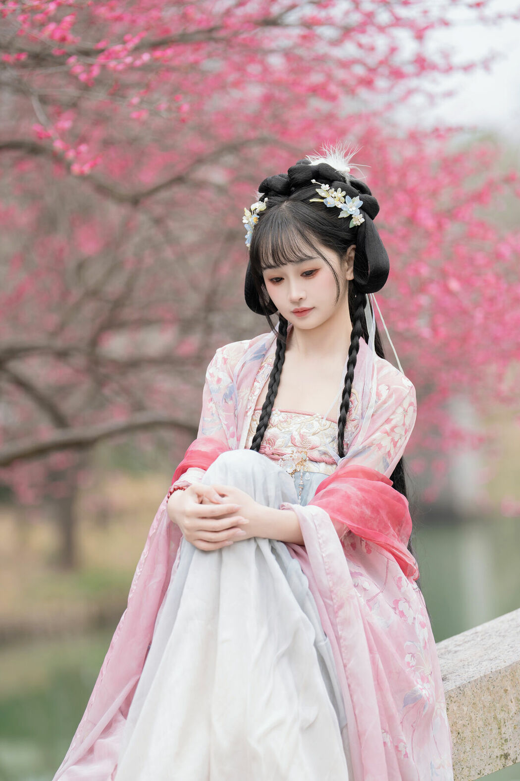 YiTuYu艺图语 Vol.8759 Jiao Yi Zhi Sui Sui (26P)