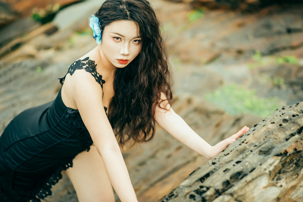 YiTuYu艺图语 Vol.8760 Si Tu You Yi Zhi Mao (19P)