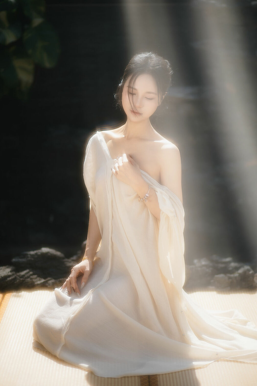 YiTuYu艺图语 Vol.8742 Sha Sha (15P)