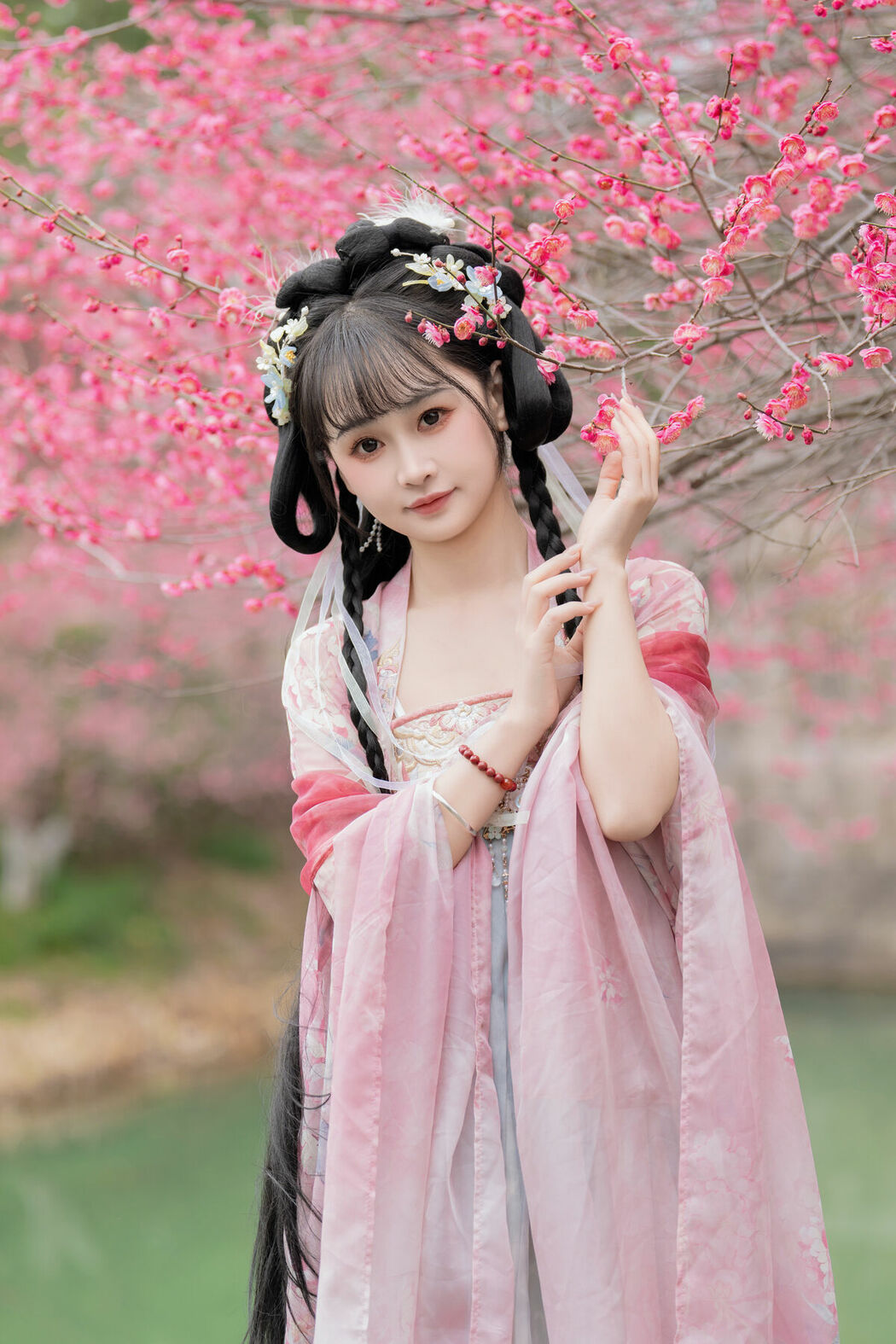 YiTuYu艺图语 Vol.8759 Jiao Yi Zhi Sui Sui (26P)