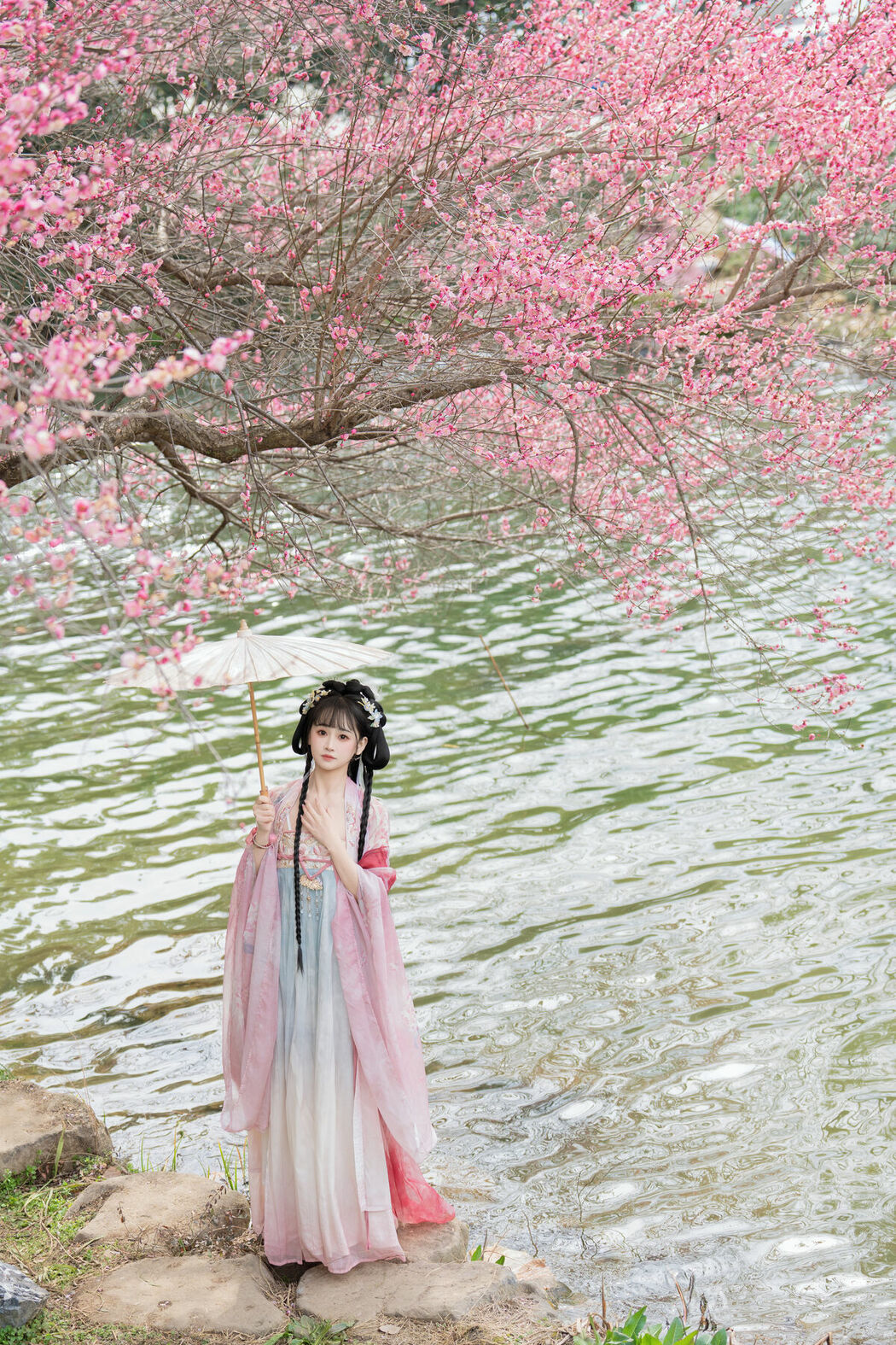 YiTuYu艺图语 Vol.8759 Jiao Yi Zhi Sui Sui (26P)