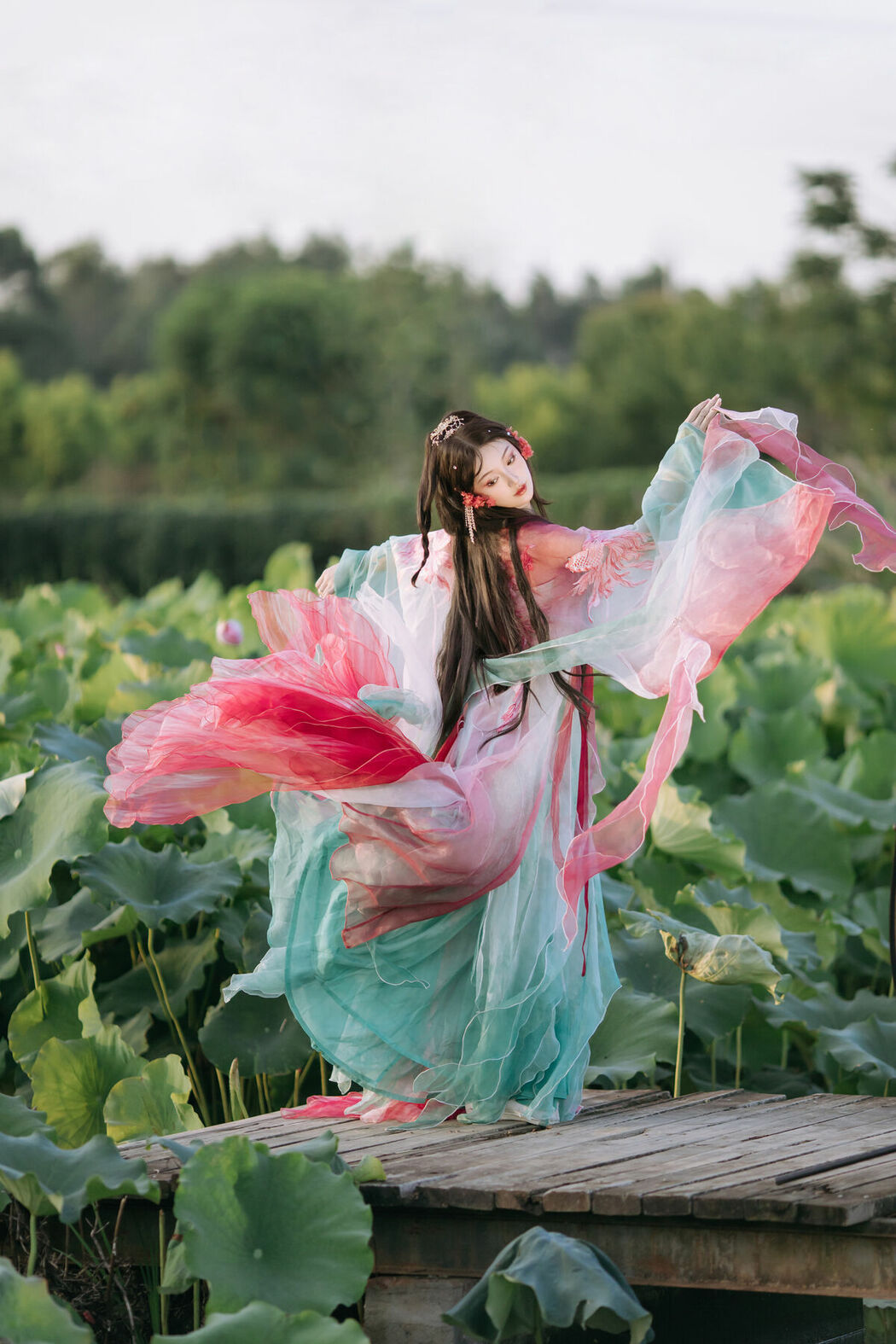 YiTuYu艺图语 Vol.8746 Dong Chu Liu (19P)