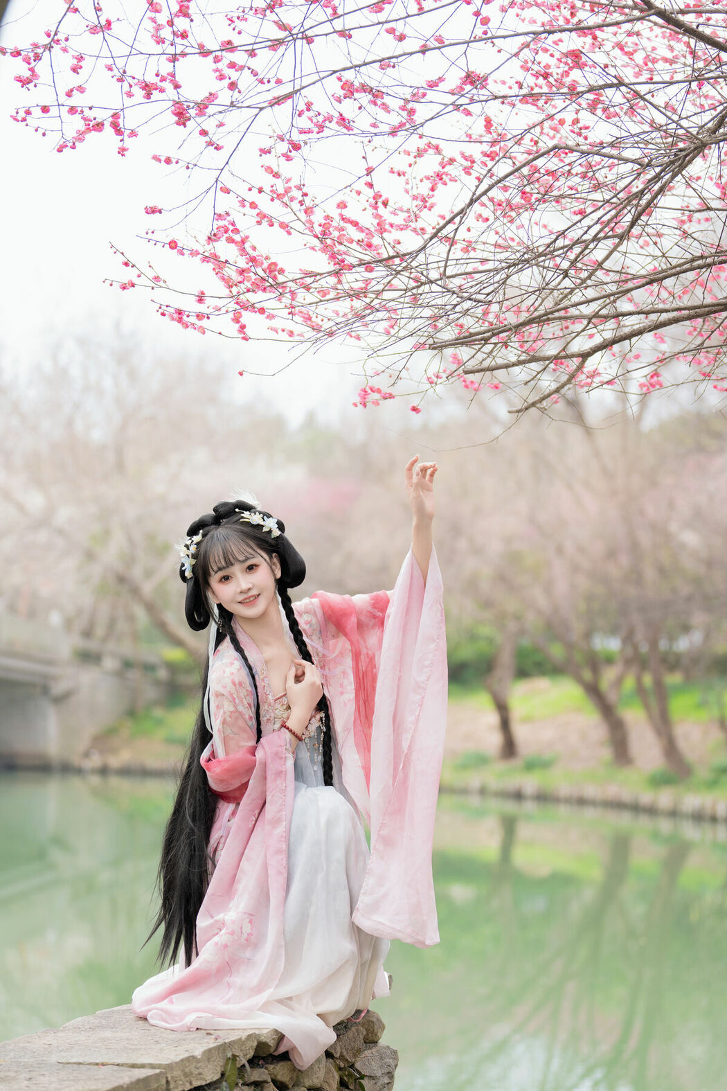 YiTuYu艺图语 Vol.8759 Jiao Yi Zhi Sui Sui (26P)