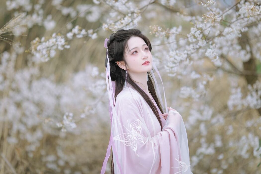 YiTuYu艺图语 Vol.8754 Chi Yan Zai Zhe Li (15P)