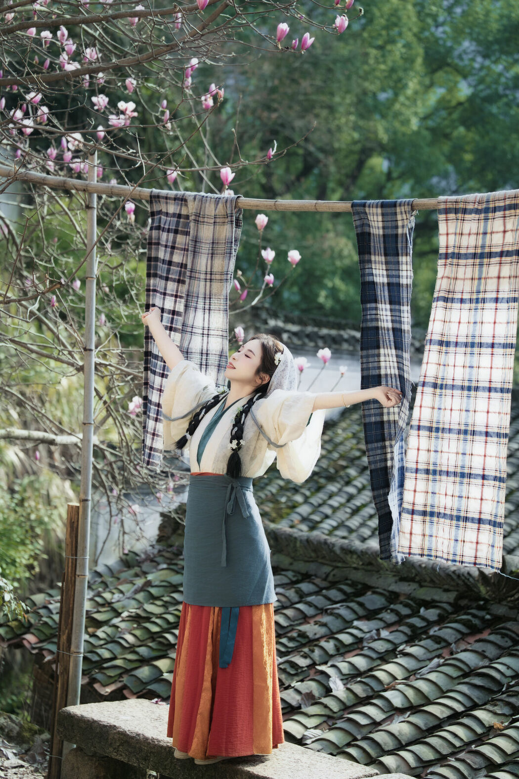 YiTuYu艺图语 Vol.8774 Cui Xiao Li (17P)