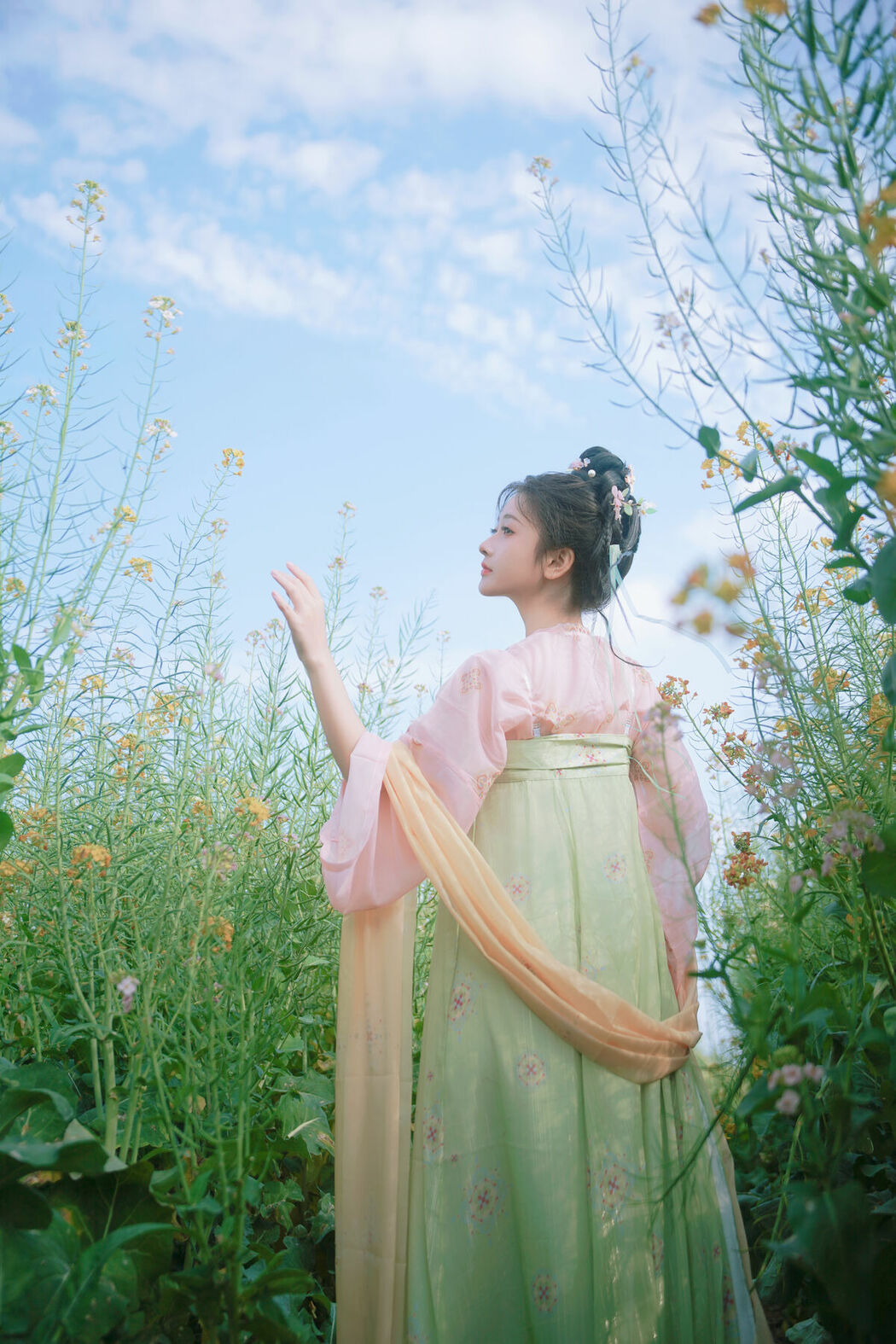 YiTuYu艺图语 Vol.8767 Xuan Wo Ming Zi (48P)