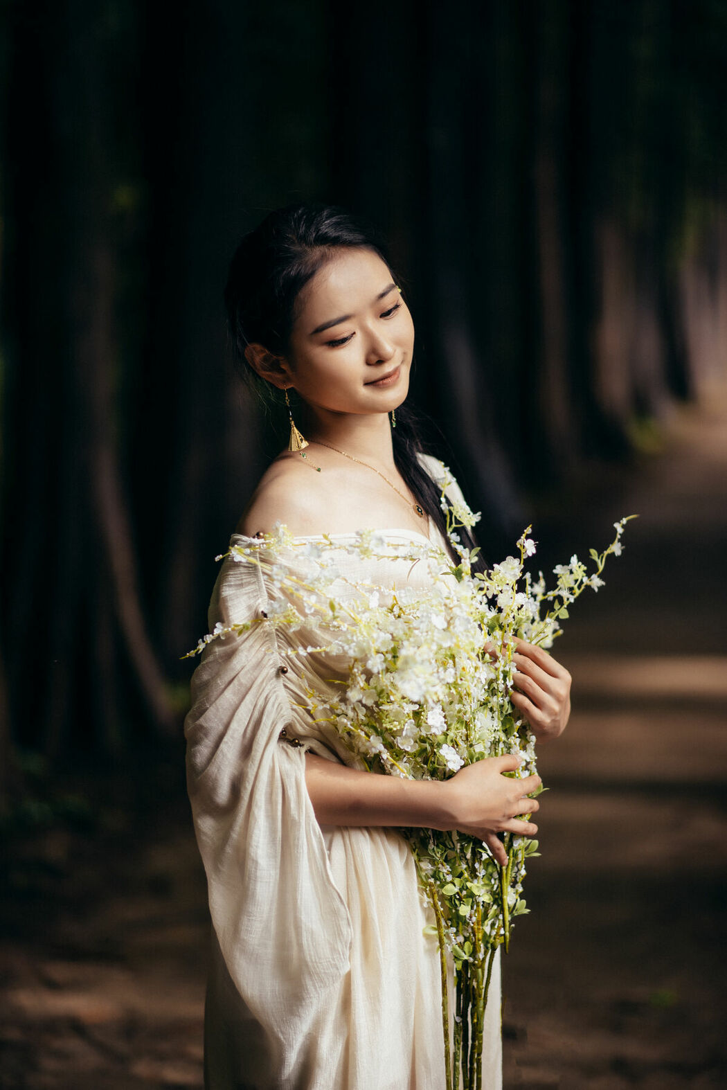 YiTuYu艺图语 Vol.8786 Qing Qing (24P)