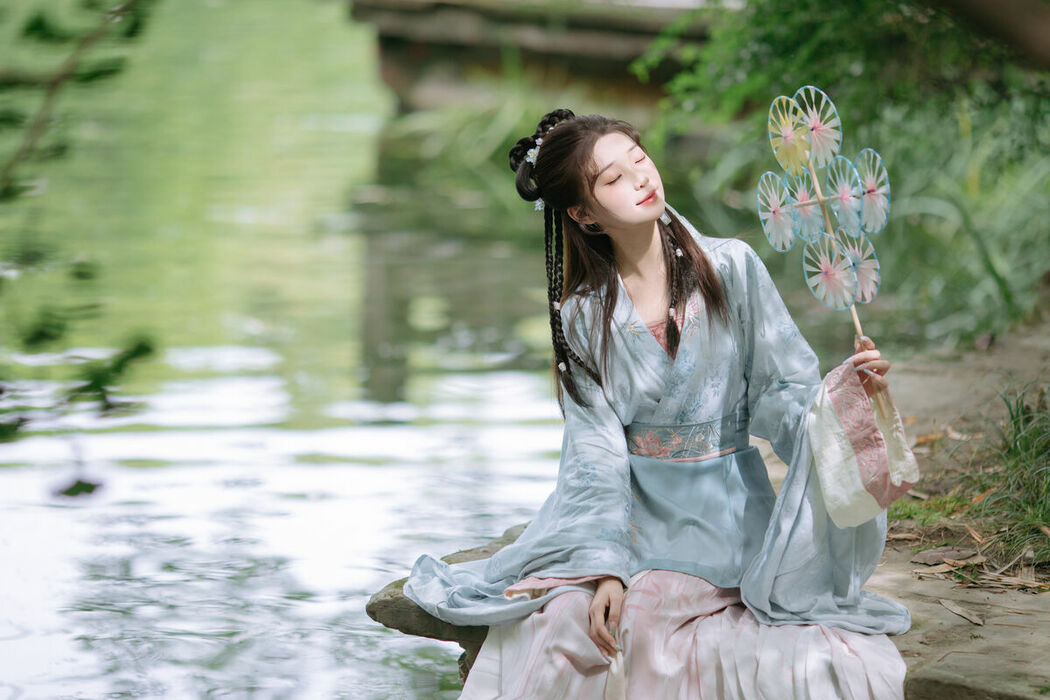 YiTuYu艺图语 Vol.8800 Chu Yuan Yuan (21P)