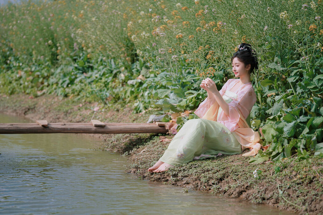 YiTuYu艺图语 Vol.8767 Xuan Wo Ming Zi (48P)