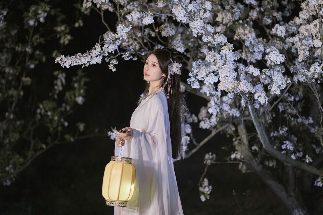 YiTuYu艺图语 Vol.8782 Chu Yuan Yuan (21P)