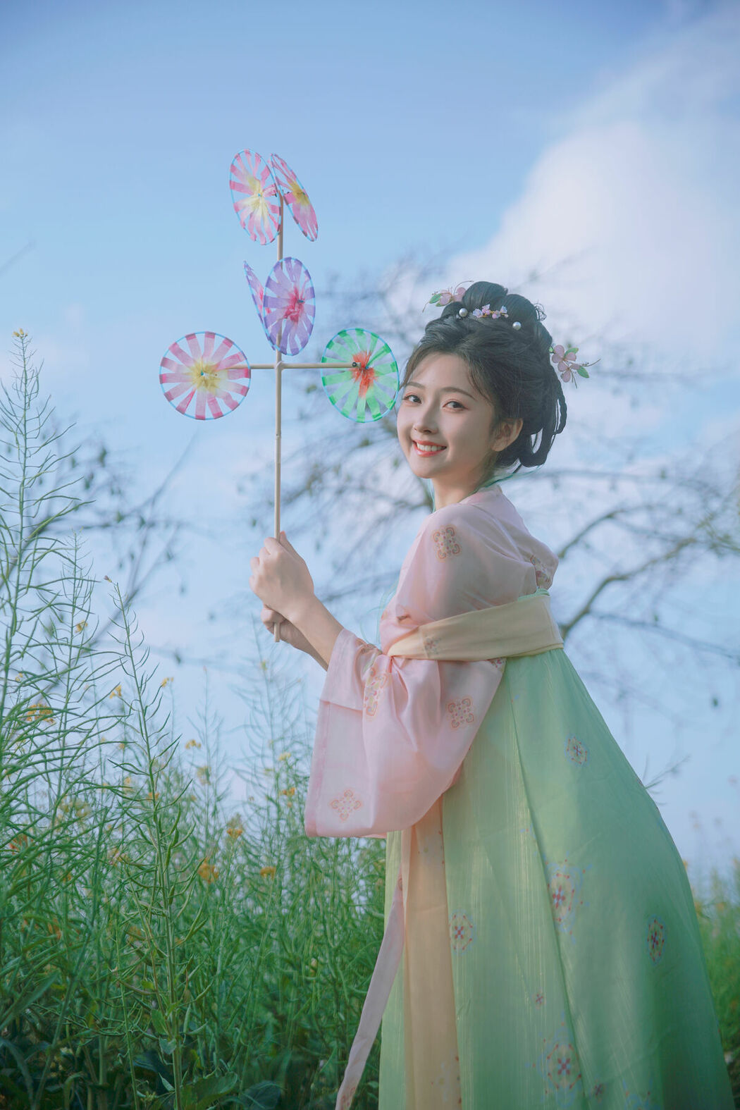 YiTuYu艺图语 Vol.8767 Xuan Wo Ming Zi (48P)