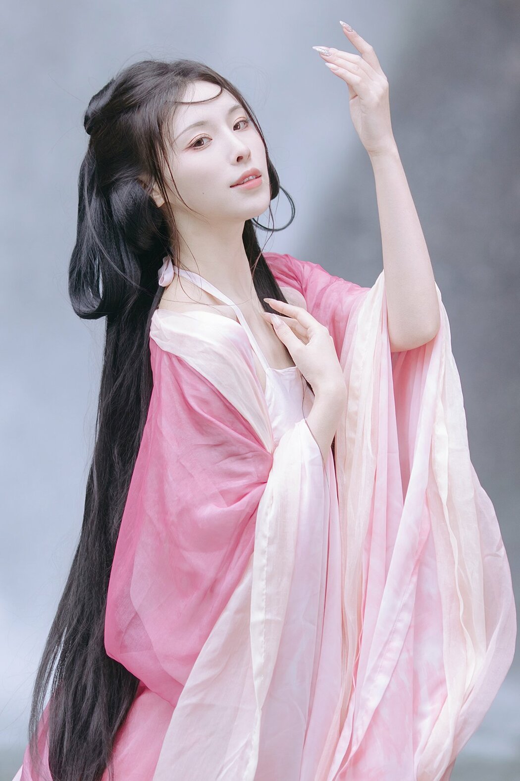 YiTuYu艺图语 Vol.8765 Yi Xiao Zhi Zhi Zhi Zhi (19P) Cover Photo