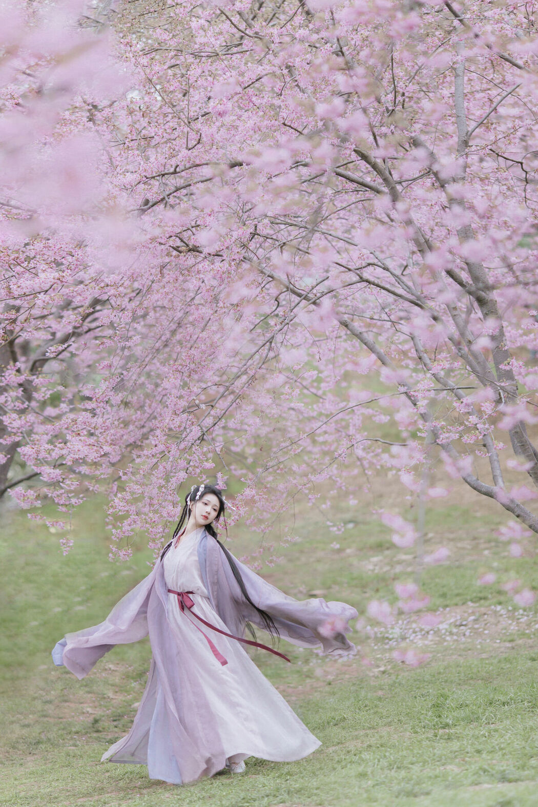 YiTuYu艺图语 Vol.8793 Qi Luo Sheng De Xiao Su Su (19P)