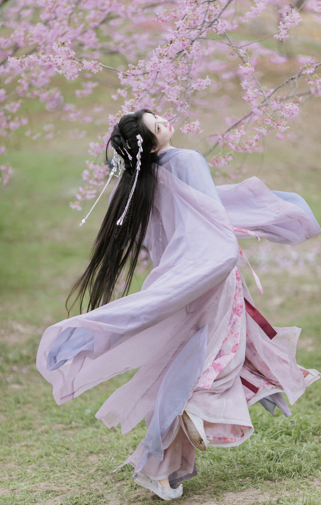 YiTuYu艺图语 Vol.8793 Qi Luo Sheng De Xiao Su Su (19P)