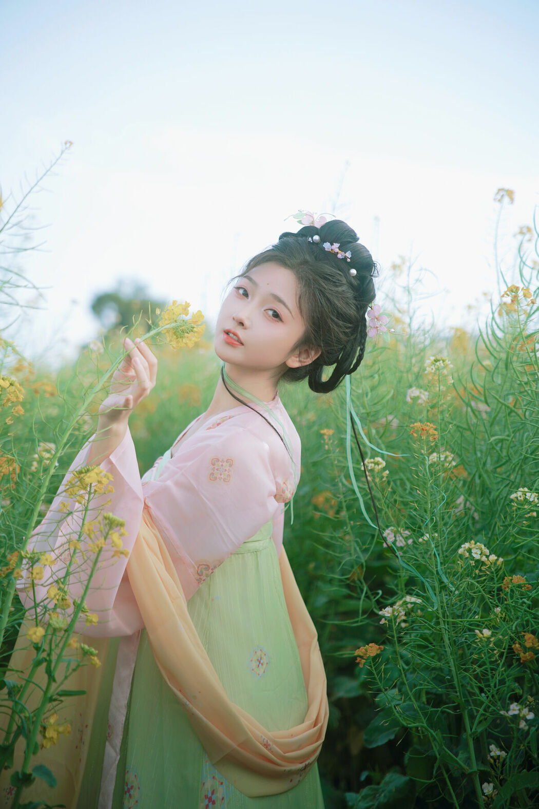 YiTuYu艺图语 Vol.8767 Xuan Wo Ming Zi (48P)