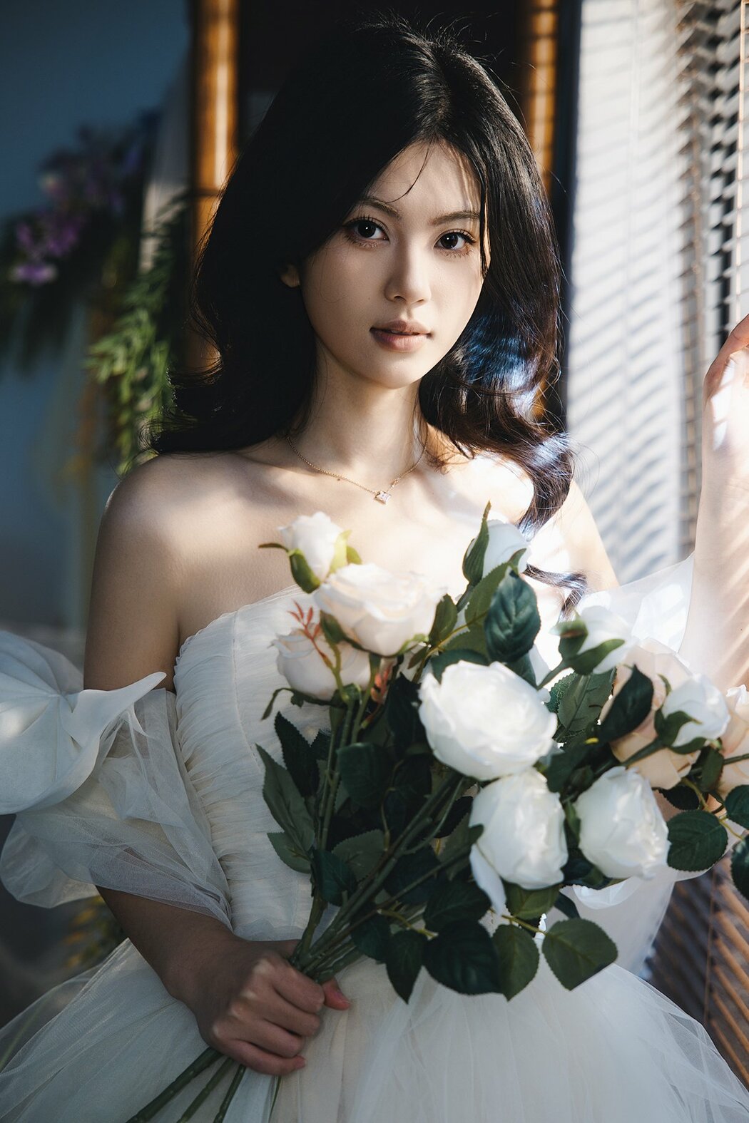 YiTuYu艺图语 Vol.8775 Dan Dan (16P) Cover Photo