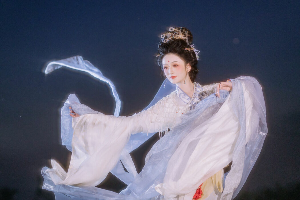 YiTuYu艺图语 Vol.8771 Chi Yan Zai Zhe Li (22P)