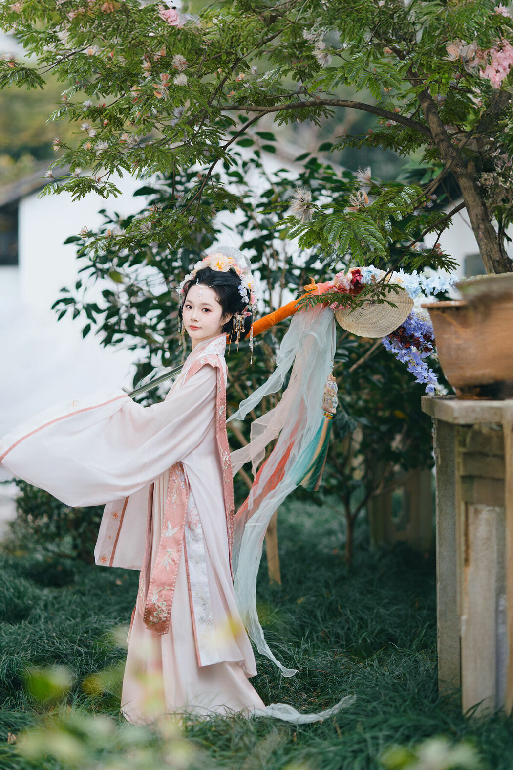 YiTuYu艺图语 Vol.8761 Jiao Tang Ma Qi Duo (16P)