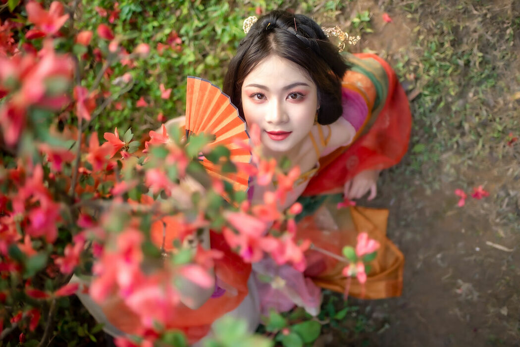 YiTuYu艺图语 Vol.8770 Ling Ji Chu De Mi Tuan (26P)