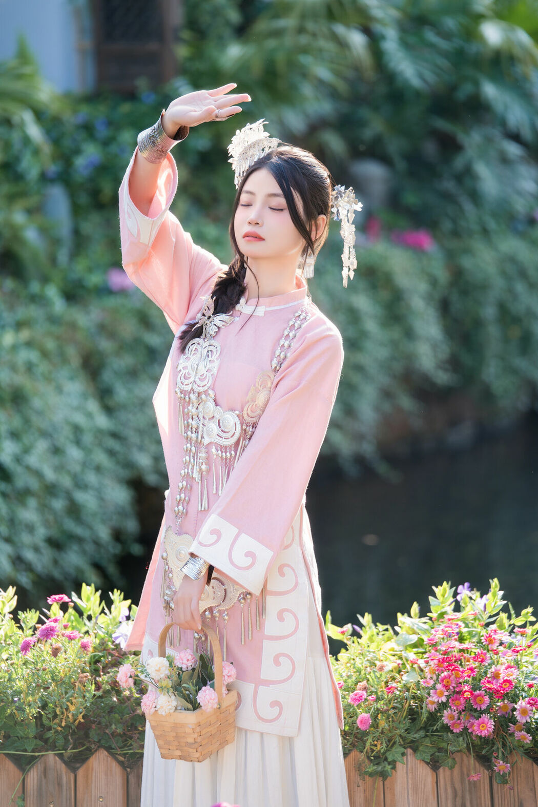 YiTuYu艺图语 Vol.8795 Yang Min Ting (15P)