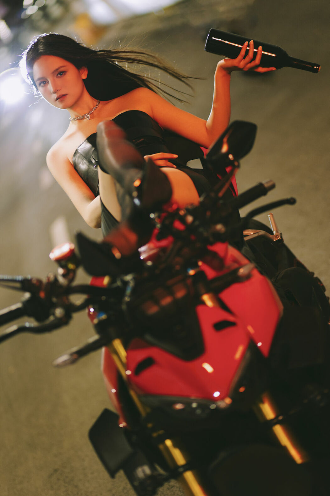 YiTuYu艺图语 Vol.8799 Yi Ming (14P)